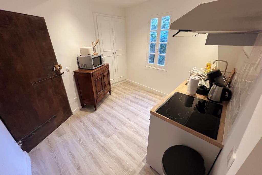 Le Figuier - Clim - Wifi Apartment Villeneuve-les-Avignon Bagian luar foto